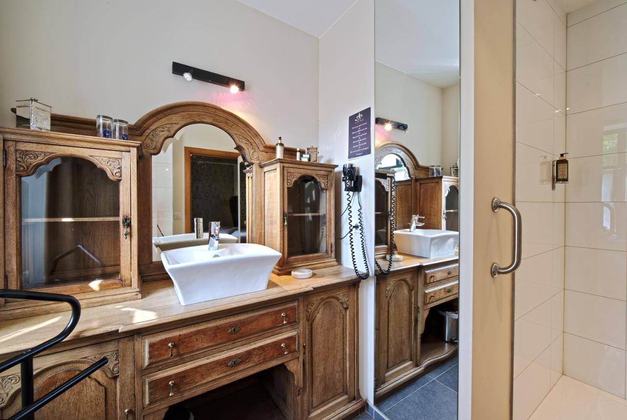 Hotel Le Saint Hadelin Celles  ภายนอก รูปภาพ